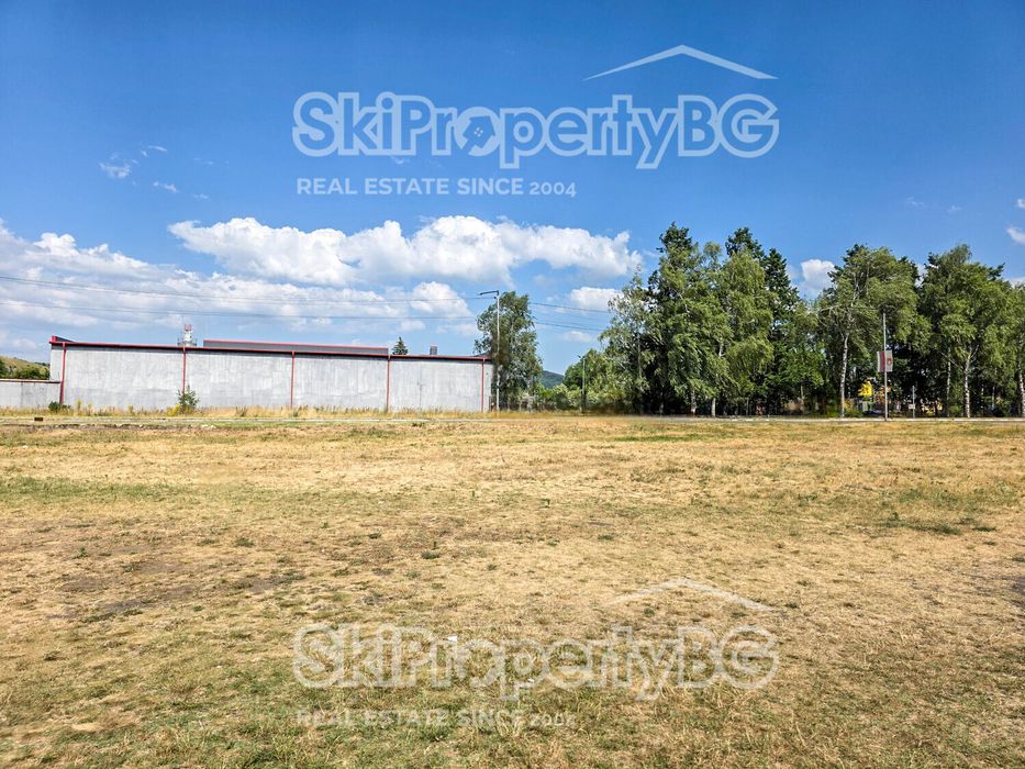 Парцел в индустриалната зона на Самоков!