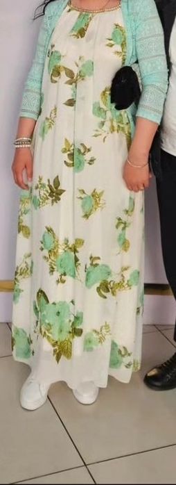 Срочно продам платье длинное