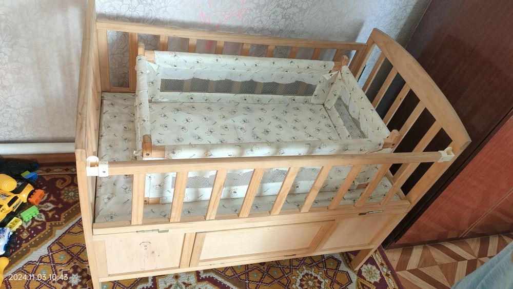 Манеж детский  в отличном состояний