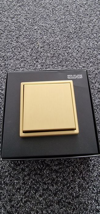 Întrerupător JUNG LS 990 Classic Brass (Alamă) - Nou, în cutie