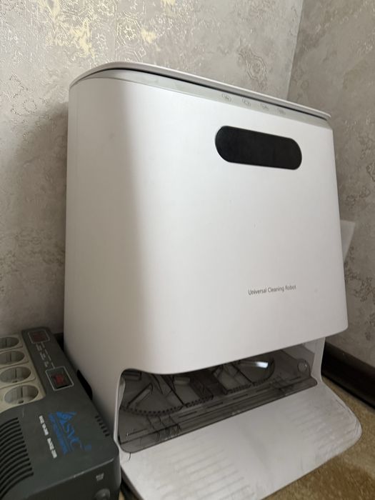 Продам роботпылесос ROIDMI EVA
