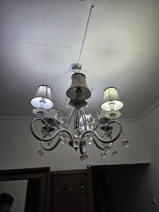 Продам люстру бу