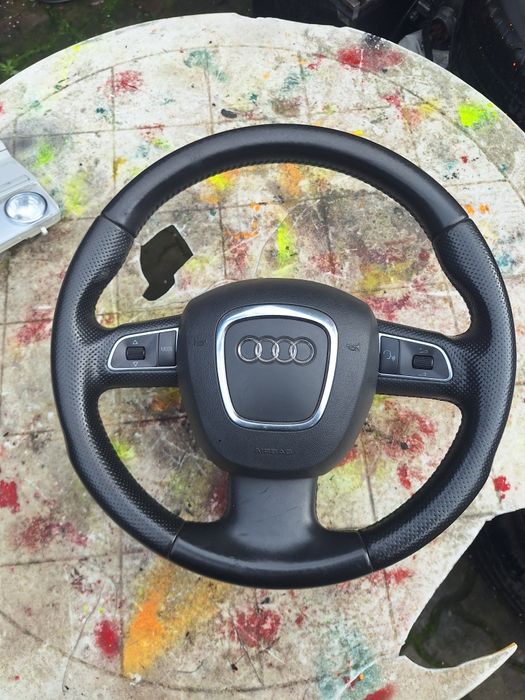 Volan piele perforata cu airbag 3 spite Audi A3,A4 B8 ,A5,Q5