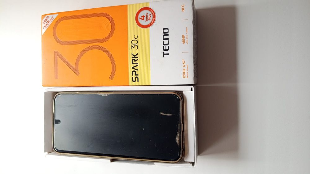Продам телефон TEHNO KL5n