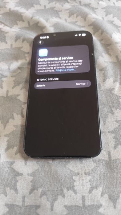 iPhone 13 și iPhone 11