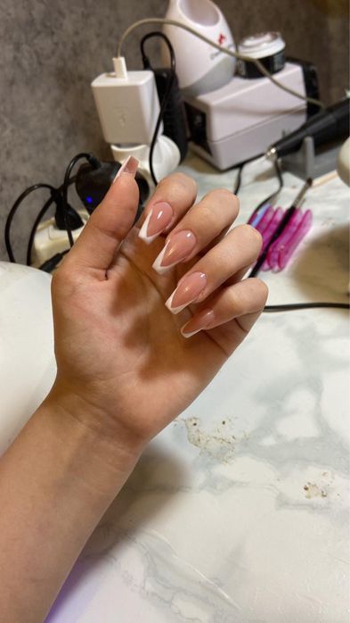 Маникюр за 5000тг