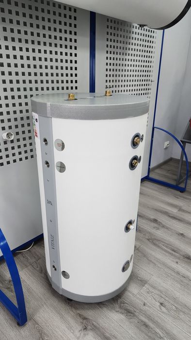 Бойлер из нержавеющий стали с медным теплообменником .