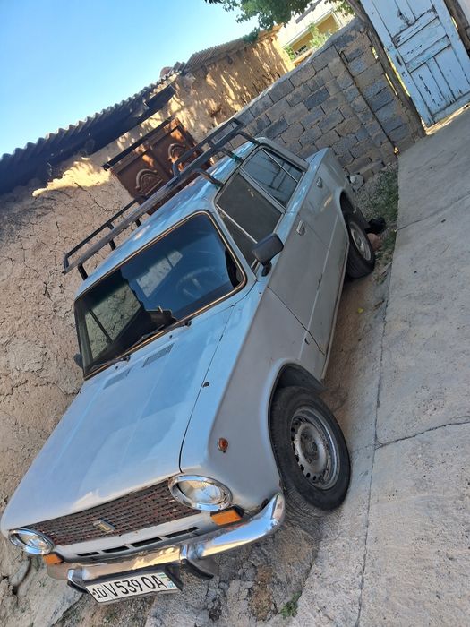 Машина сотилади ваз 2101