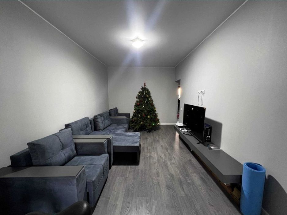 Продаётся на Карасу-6 4ком