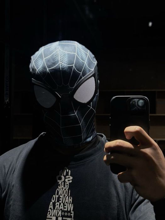 Маска человека паука