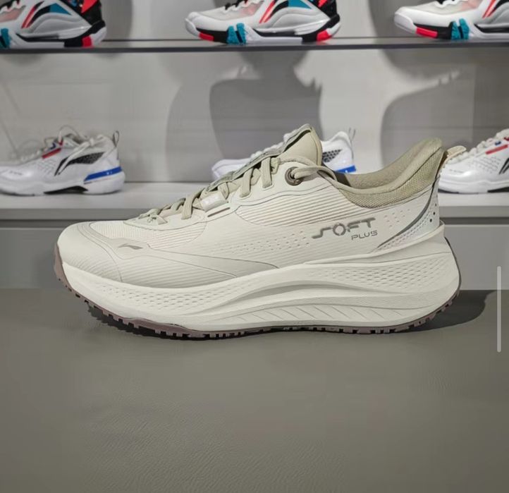 Кроссовки Li-ning оригинал НОВЫЕ 38 размер