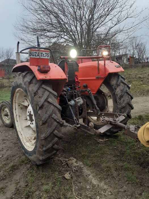 Vând tractor fiat 54 cp