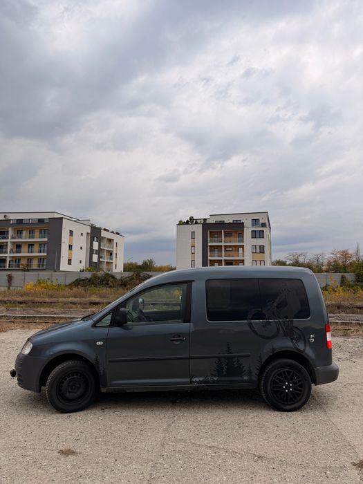 VW Caddy Life - Camper Van