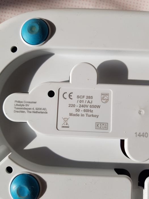 Уред за стерилизиране и изсушаване на бутилки и прибори за храна