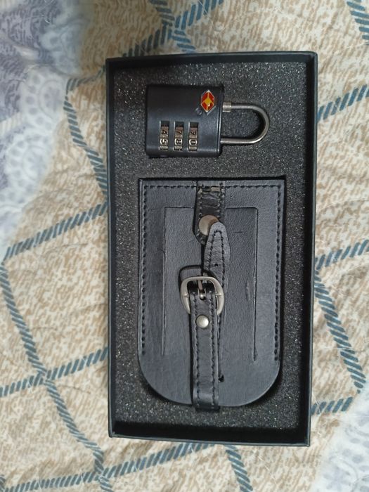 Принадлежности для чемодана