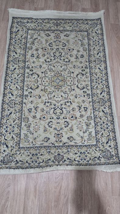 Продается ковер.