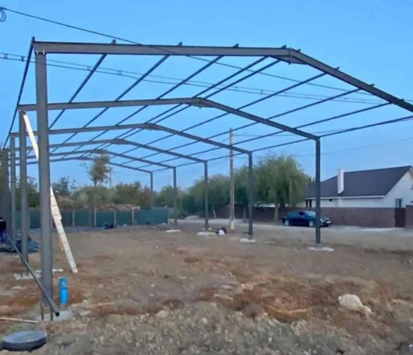 Vând hală metalică 10 m lățime 10 m lungime cu 4 m înălțime