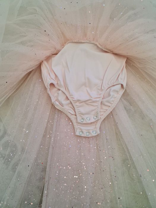 Продам нарядное нежное платье