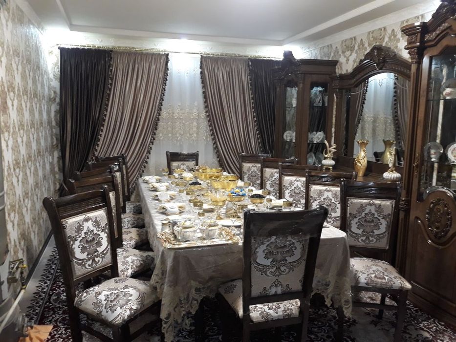 Uy sotiladi. Дом продается