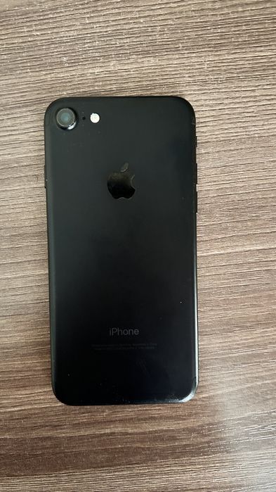 iPhone 7, 32 ГБ, черный