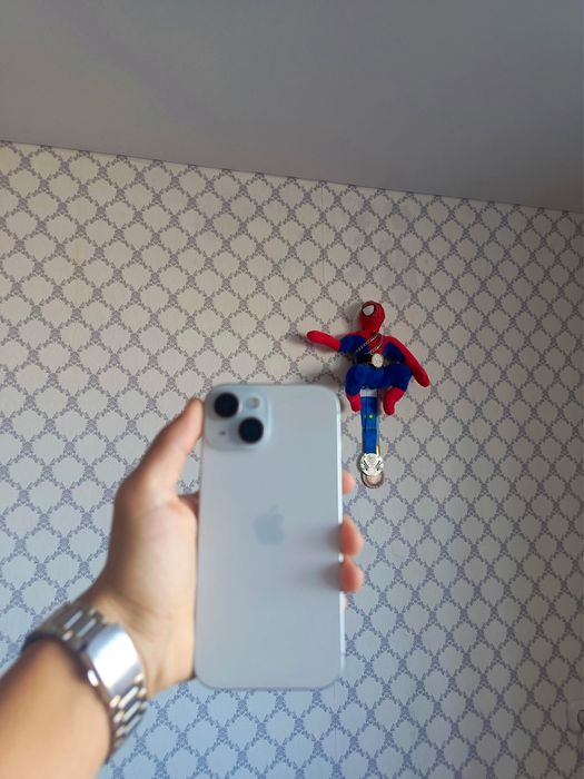 Обменяю iPhone 15 256 ГБ на Pro / Pro Max