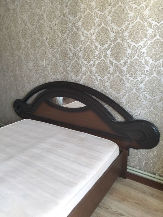 Кровать для спальной