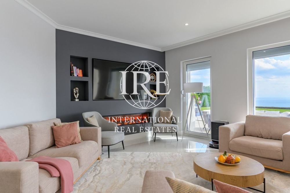 Продава се Къща в Балчик - 201 кв.м за 3259 €/кв.м - Снимка #1
