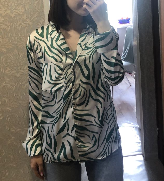 Атласная рубашка