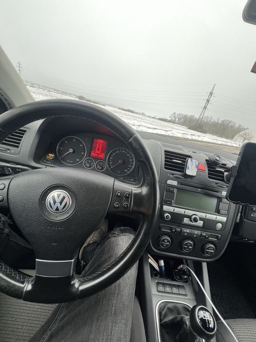 Volkswagen golf V