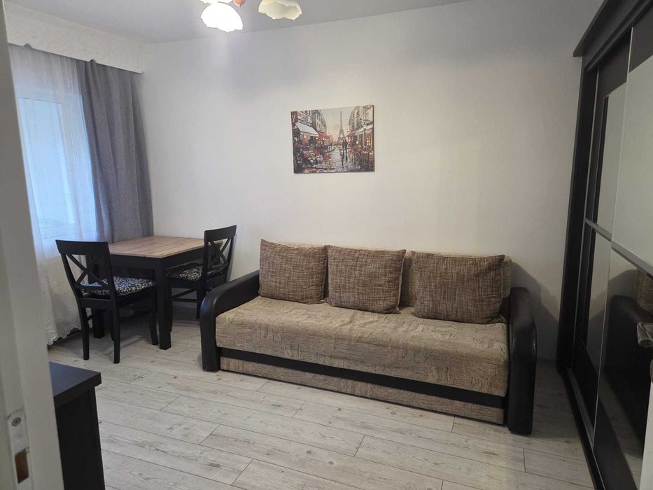 Dau în chirie garsonieră confort I, zona Cocoșul de Aur