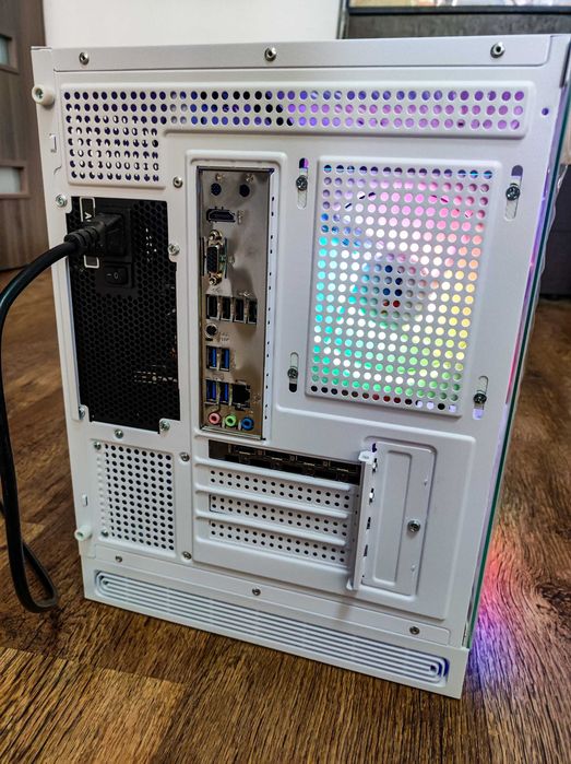Нов Геймърски Компютър! Ryzen 5 7500F, RTX 4060, 16GB RAM, 512GB SSD NVMe