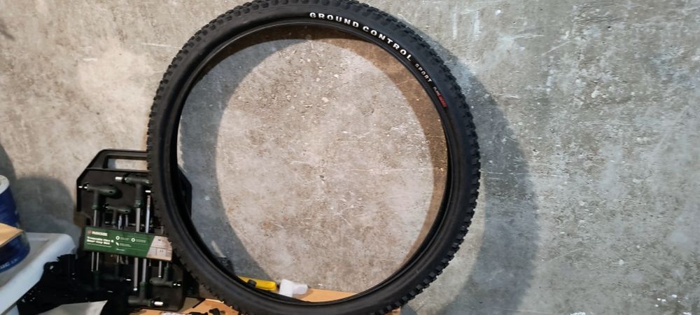 ЧИСТО НОВИ ВЪНШНИ ГУМИ 27.5 !!! Maxxis, Specialized