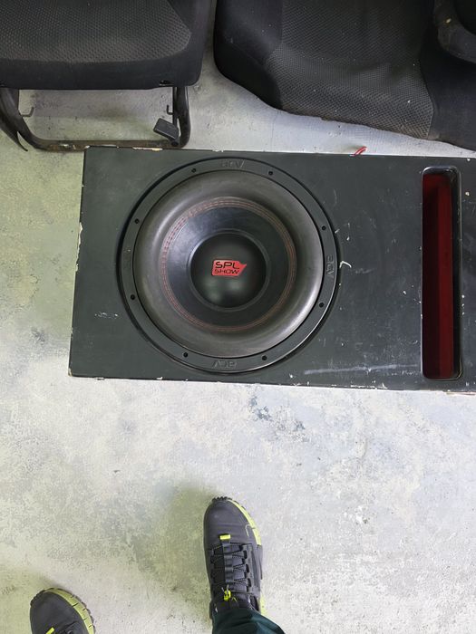 Продам сабвуфер на 500w