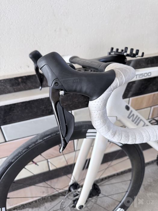 Road bicycle winspace. Yo’l velosipedi.