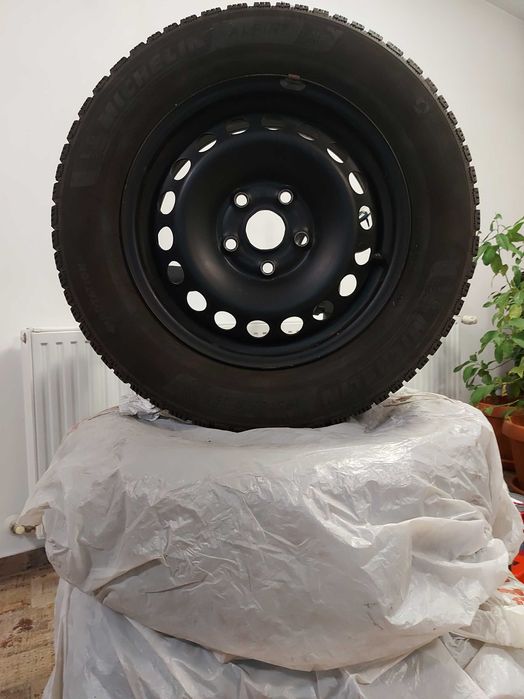 Set Roti Iarna Skoda VW 195/65/15 Michelin
