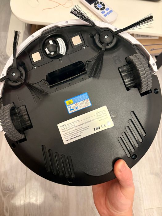 Aspirator robot iLife