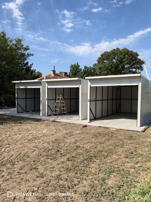 Произвежда гаражни клетки от термопанели