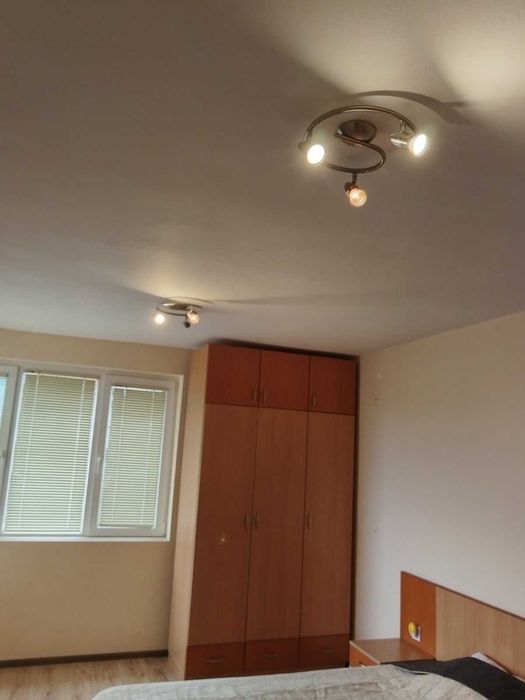 Дава се под наем Едностаен апартамент в Бургас, Център - 40 кв.м за 325 € - Снимка #5