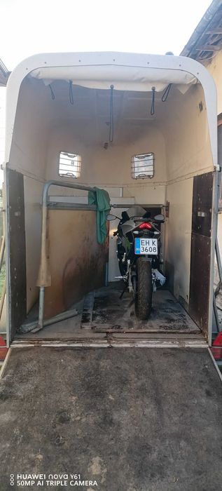 Фургон за 2 коня