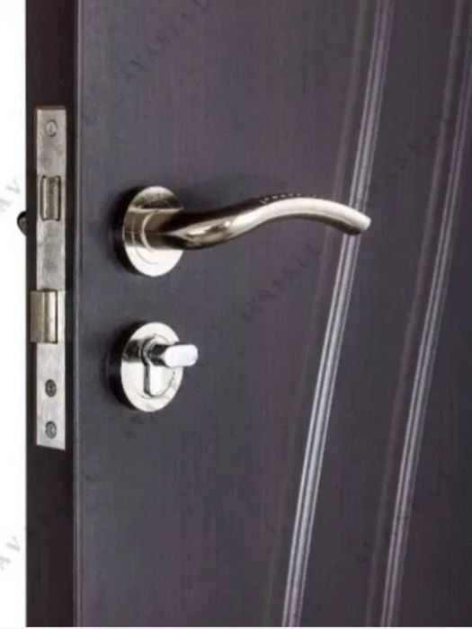 Интериорни врати