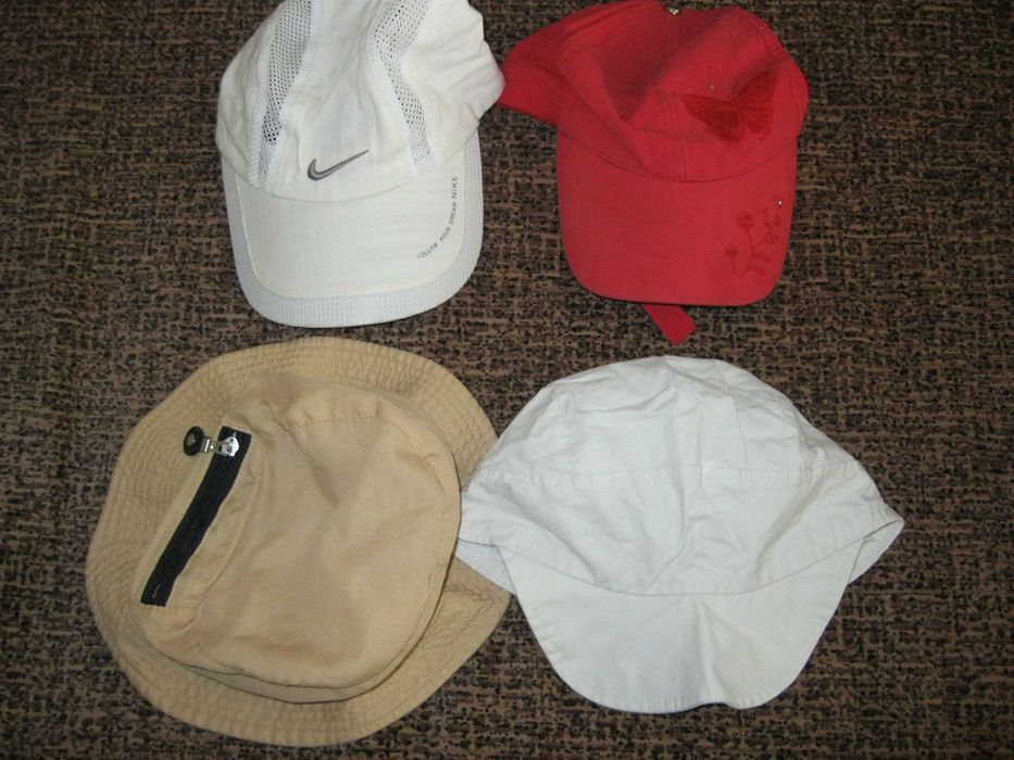 Купальники, очки, кепки