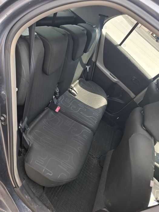 Toyota Yaris Benzină 101 cp