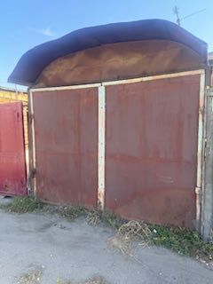 Железный гараж вагон