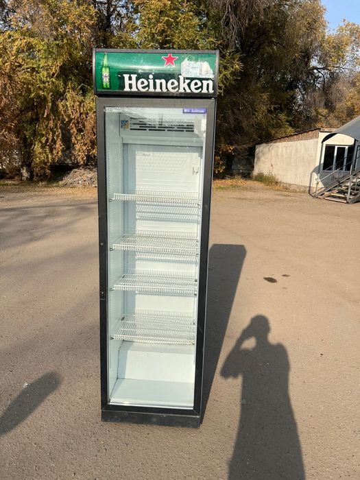 Продам витринный холодильник