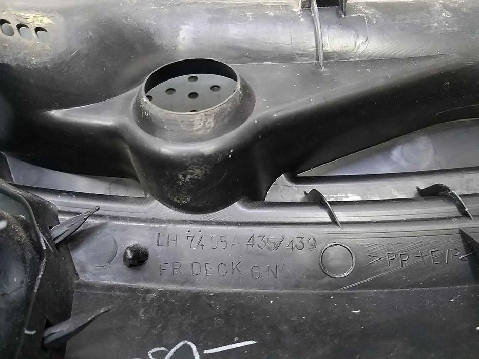 Grila stergator parbriz stanga mitsubishi asx 7405a435