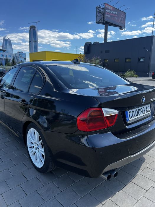BMW 330  XI  E90