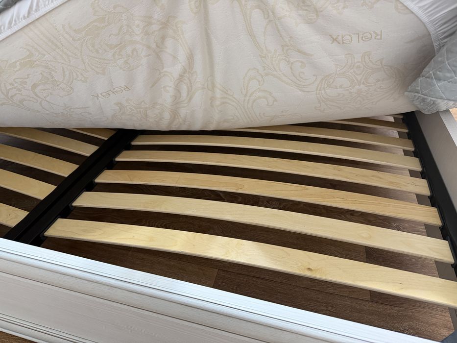 Кровать двухспальная 180*200