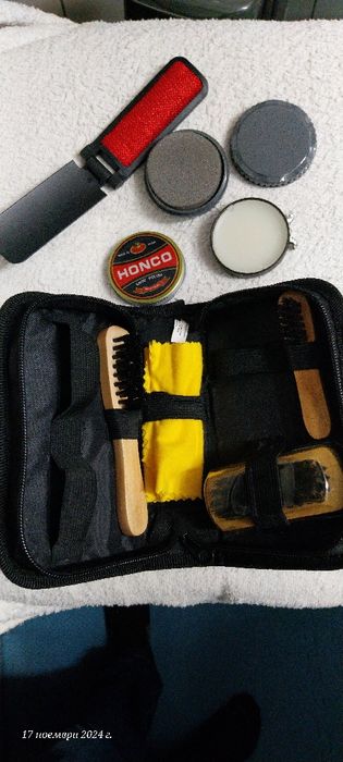 Комплект за грижа за обувки,четка,крем и вакса, пътна, черна и др.