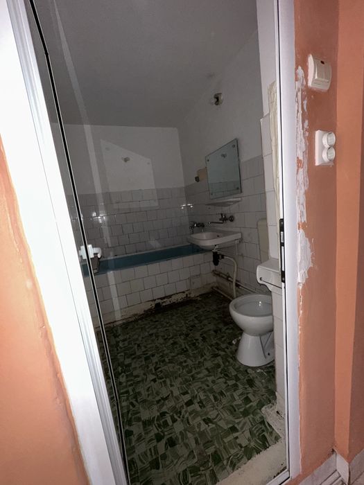 Apartament cu 2 camere confort 1 decomandat strada tineretului