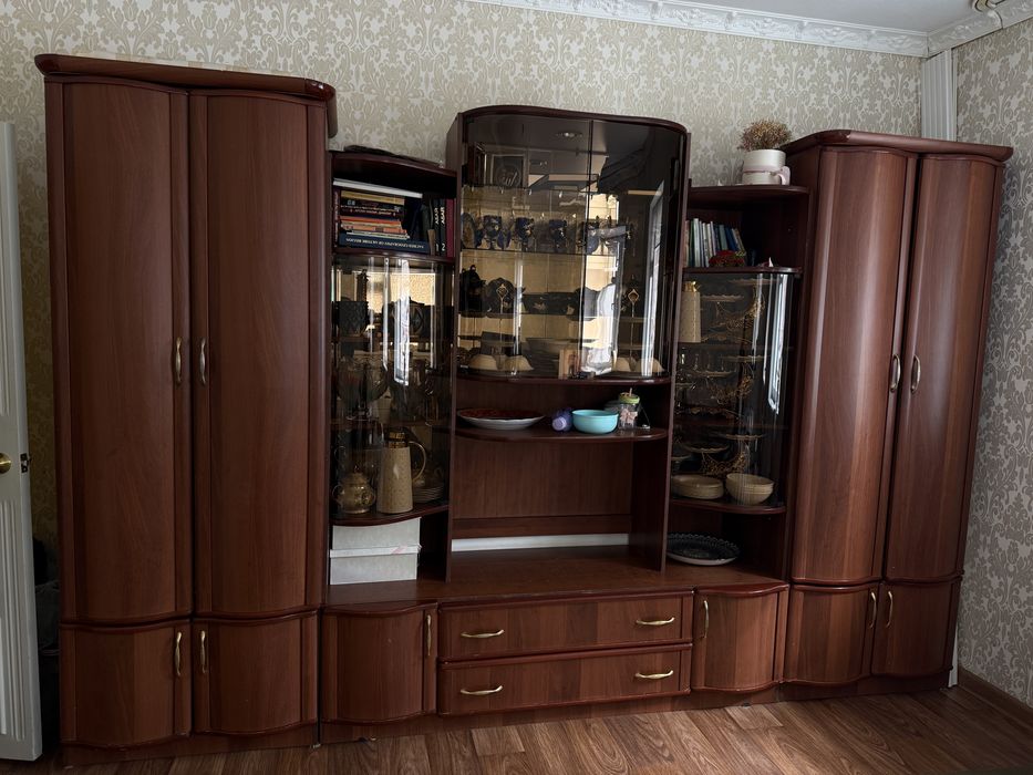 Шкаф, шифонер, стенка